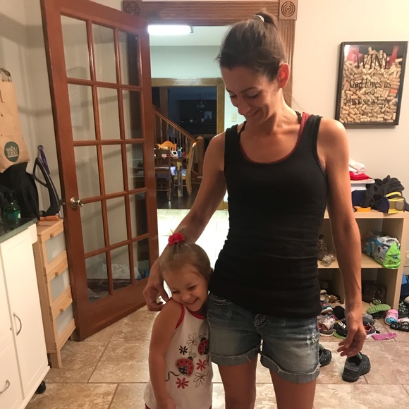 Meet your Posher, Wife, mom, buyer, seller. 😁 - Picture 3 of 8